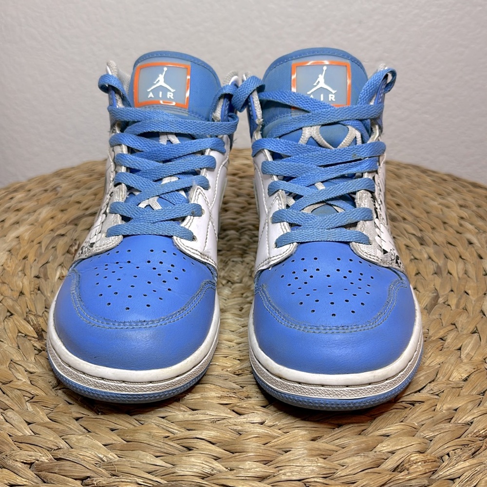 NIKE AIR JORDAN 1 Mid Gs “Game Winner” Sneakers - Picture 5 of 8